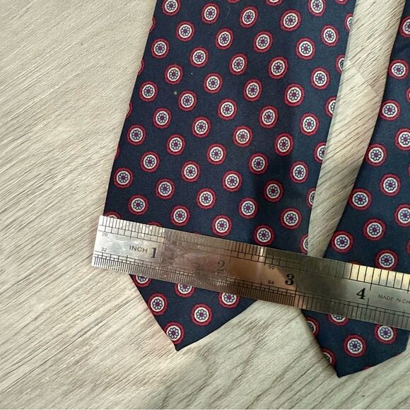 Robert Talbott Set of 2 Silk Navy & Yellow Geometric and Floral Neck Ties - Picture 7 of 7